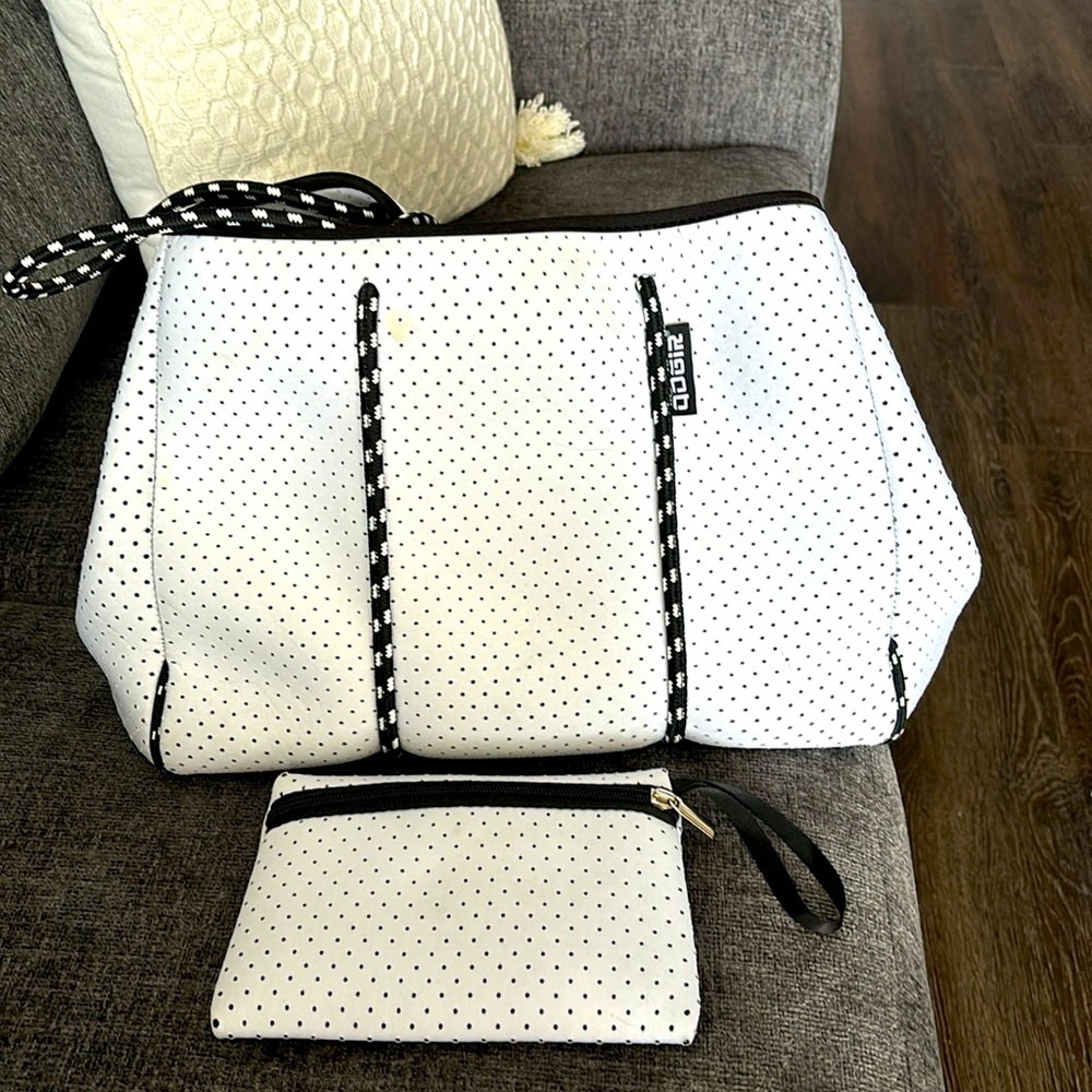 Excellent beach bag or every day tote bag